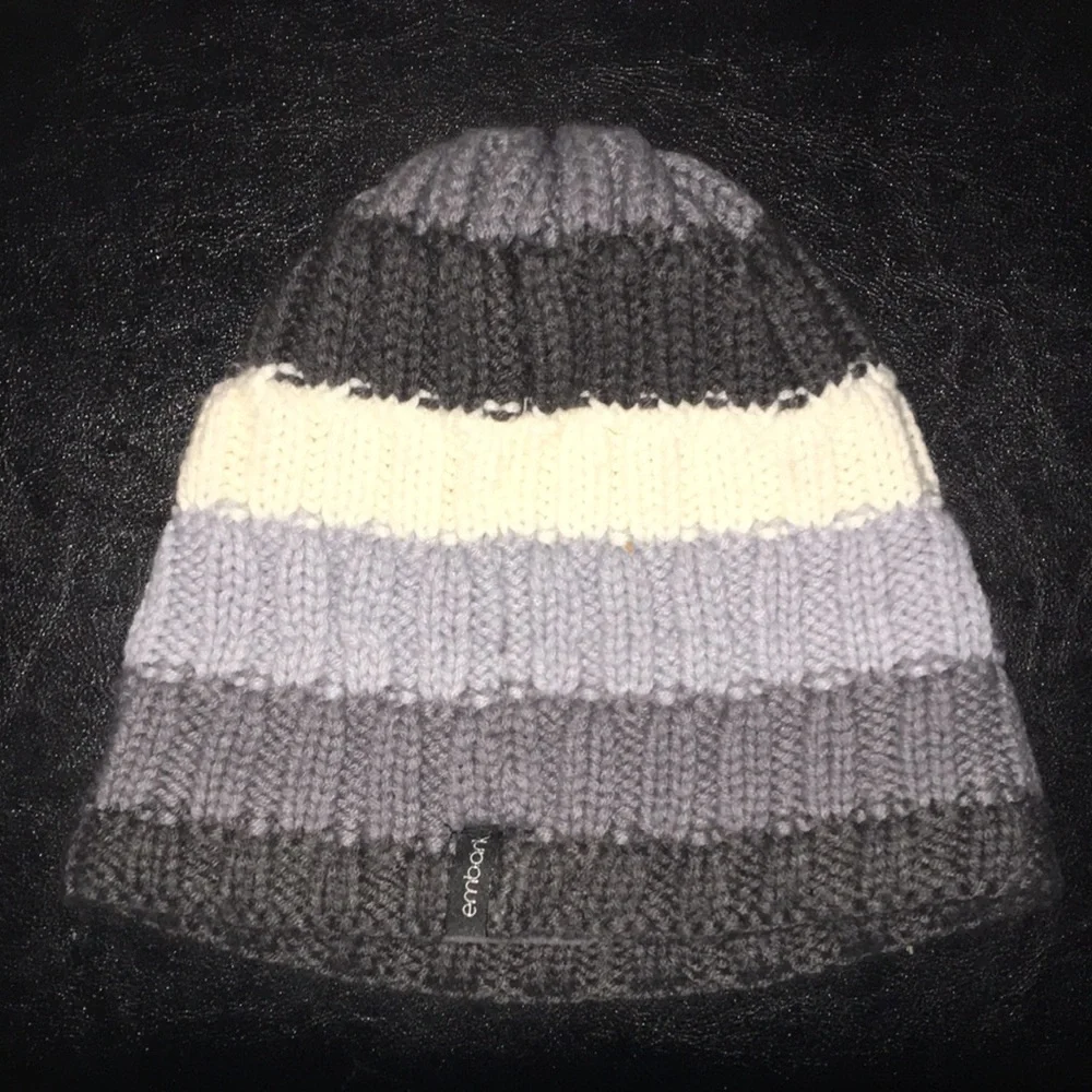 Embark Gray And White Beanie EUC Youth Large